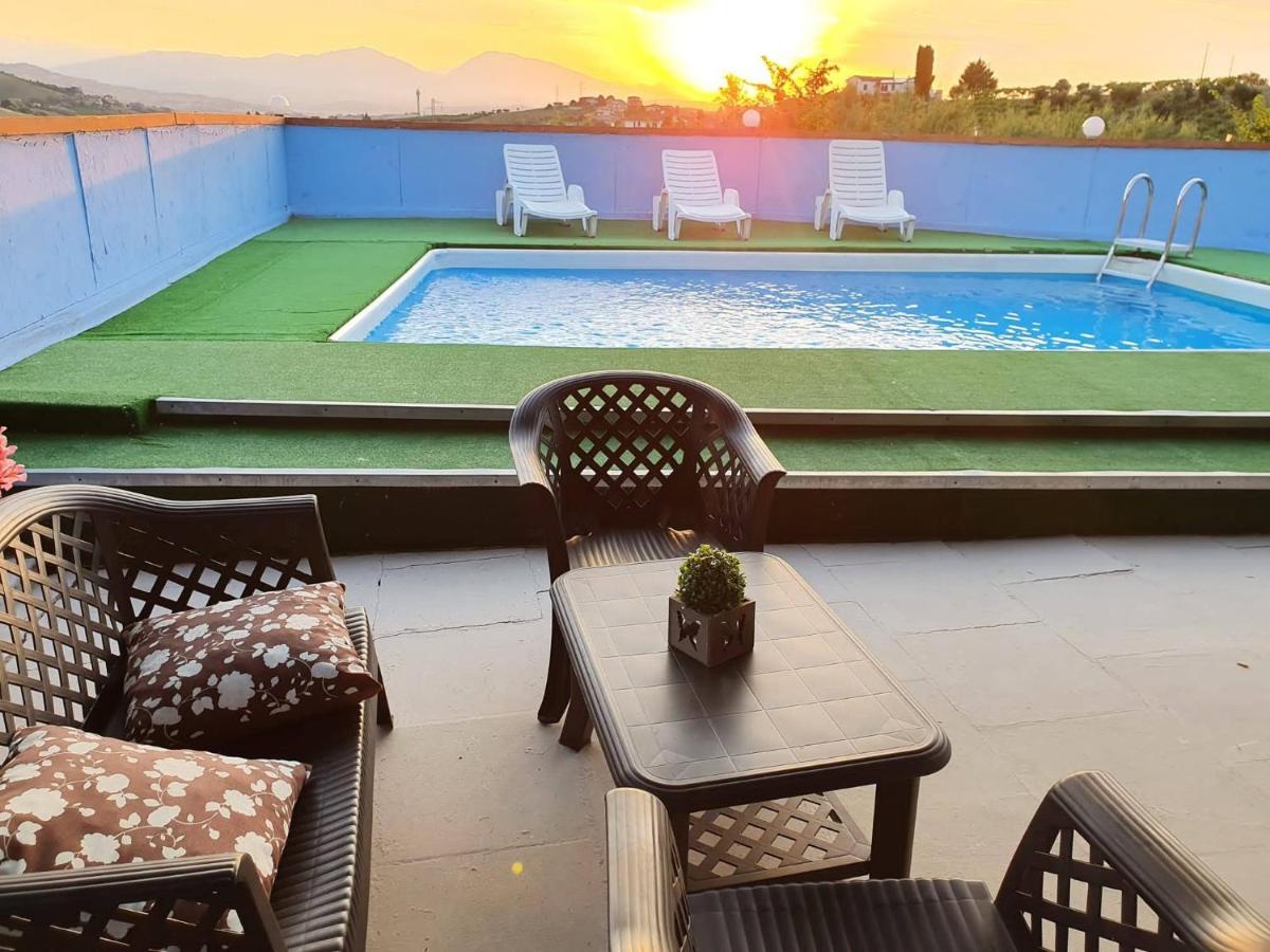 B&B Gli Amici Del Tubarello Roseto Degli Abruzzi Ngoại thất bức ảnh