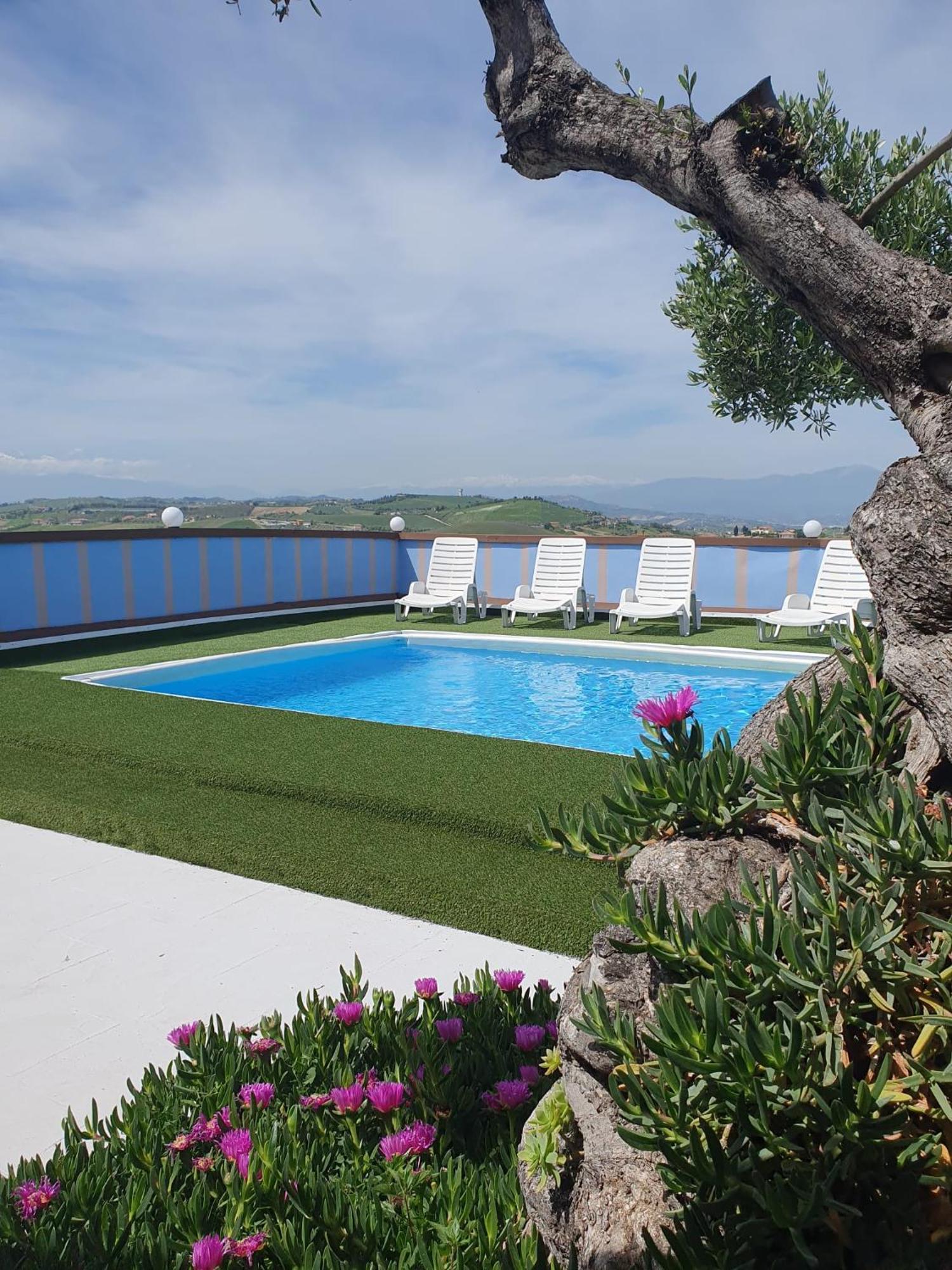B&B Gli Amici Del Tubarello Roseto Degli Abruzzi Ngoại thất bức ảnh